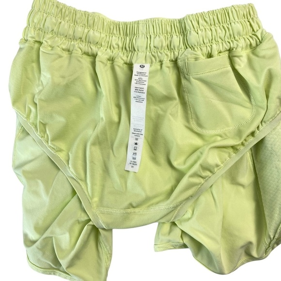 LULULEMON Hotty Hot Low Rise Short 4" in Crispin Green Size 4 - Picture 5 of 6